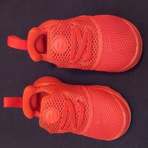 Red Nike 6C